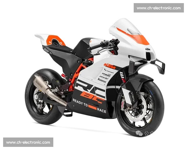 极速飞驰在赛道上，荣耀与速度的碰撞，汽车比赛激烈角逐，谁将问鼎巅峰冠军